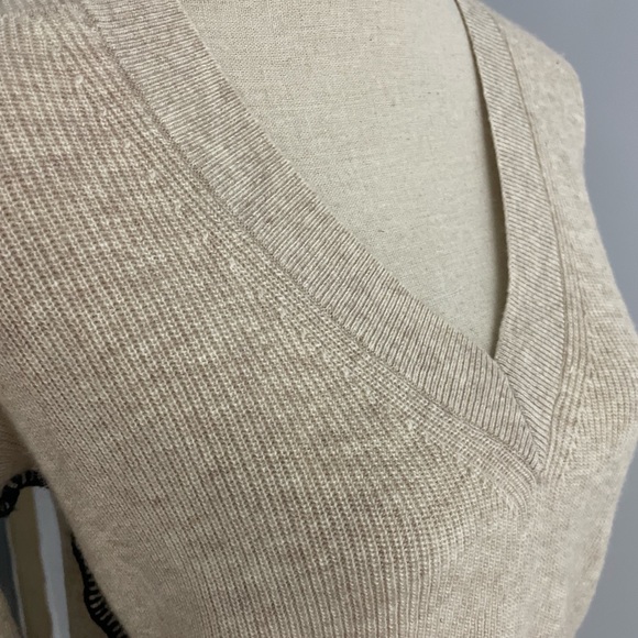 Lovestitch Ren Pullover V-Neck Sweater Size Small Oatmeal/Black Bohemian - Picture 9 of 14